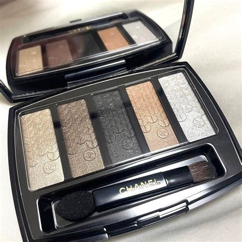 chanel graphique eyeshadow|Chanel high profile eyeshadow.